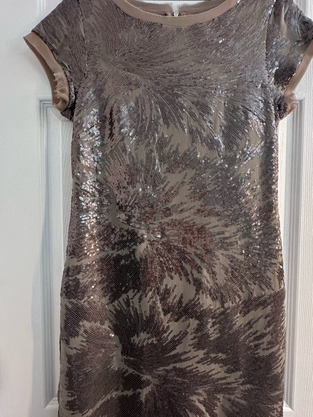 Vince Camuto Taupe Sequin Floral Shift Dress size 4